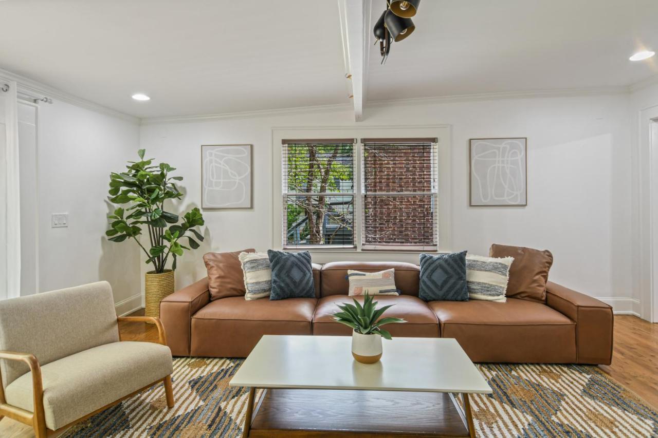 Sun Lit Bungalow With Good Vibes And Lots Of Wine - Designedbydom Atlanta Exterior photo